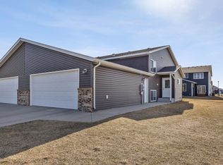 38 Cedar Dr, Mapleton, ND 58059
