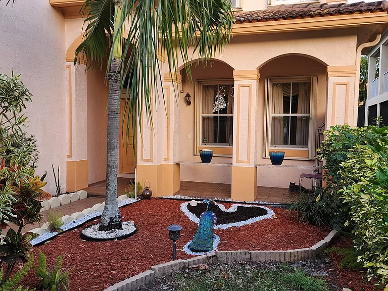 10530 Galleria St — Photo 2