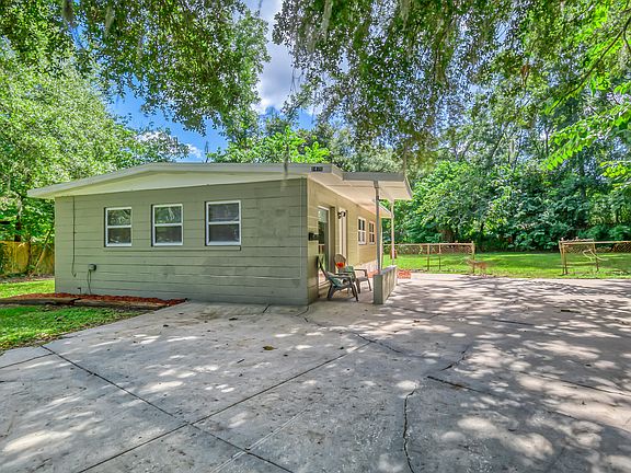 3rd image of 1470 Domas Dr