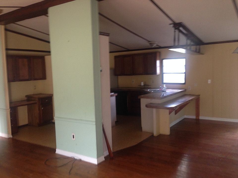 2nd image of 200 Norfolk Dr