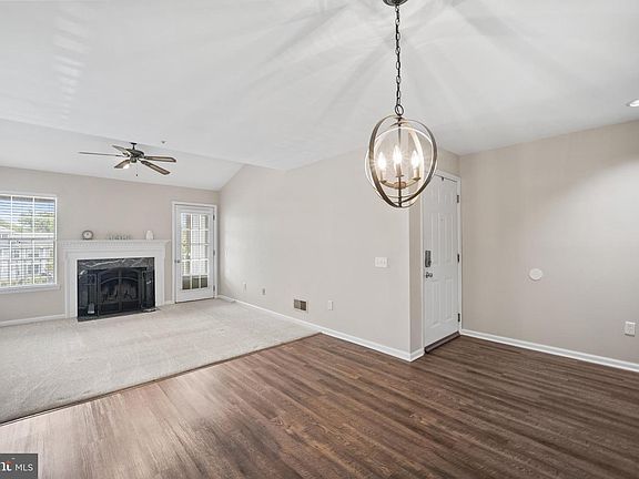 4th image of 2109 Waters Edge Dr