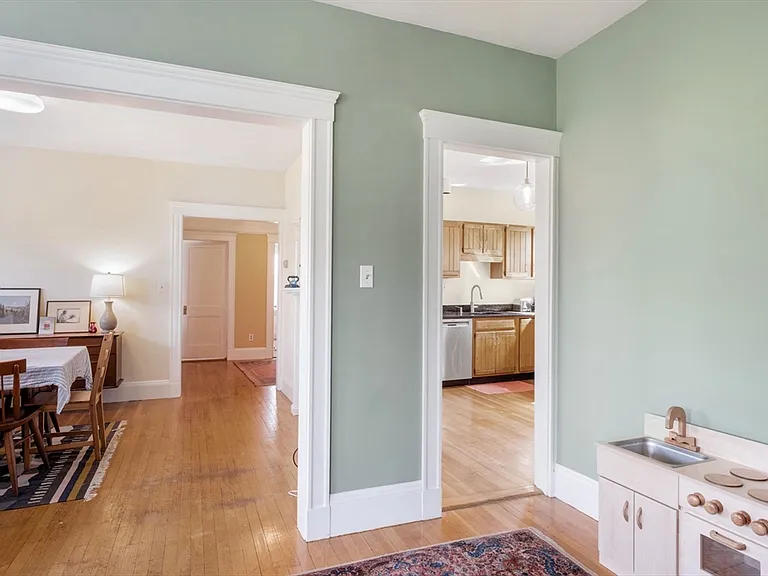 4 Linden Ct #3 — Photo 8