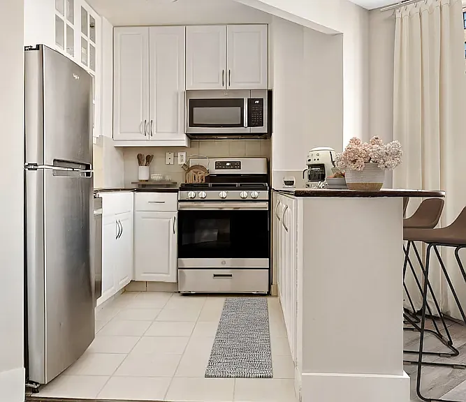 460 2nd Ave #5C — Photo 3