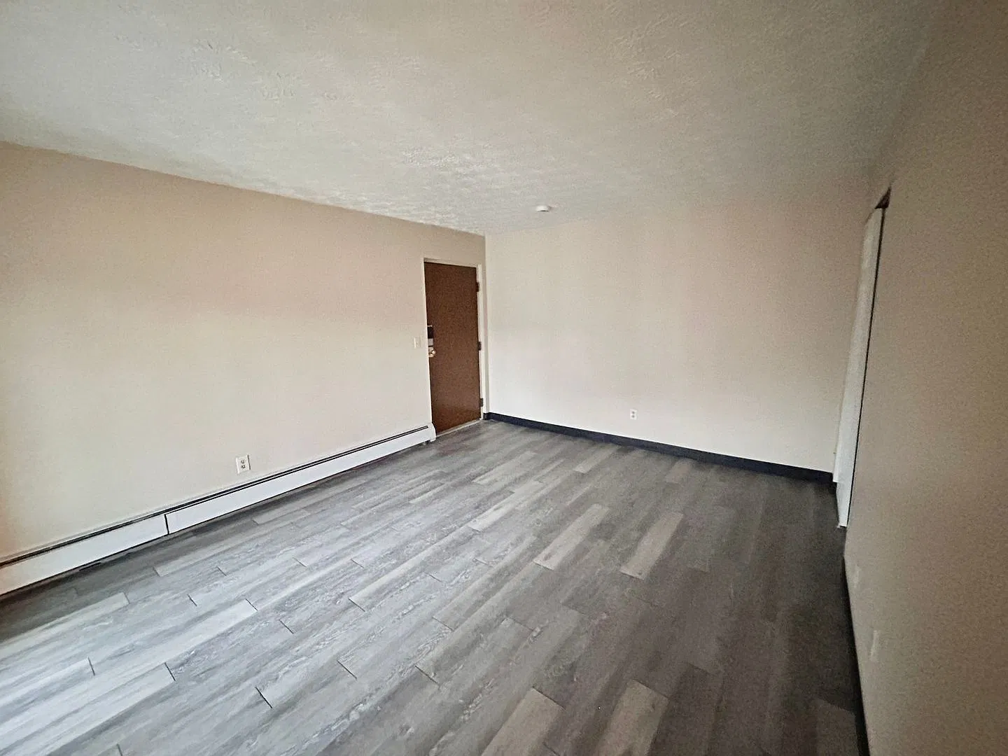 1 bed, 1.0 bath, $845 — Photo 3