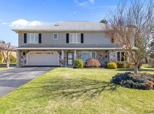 1103 Club Dr, Johnstown, PA 15905