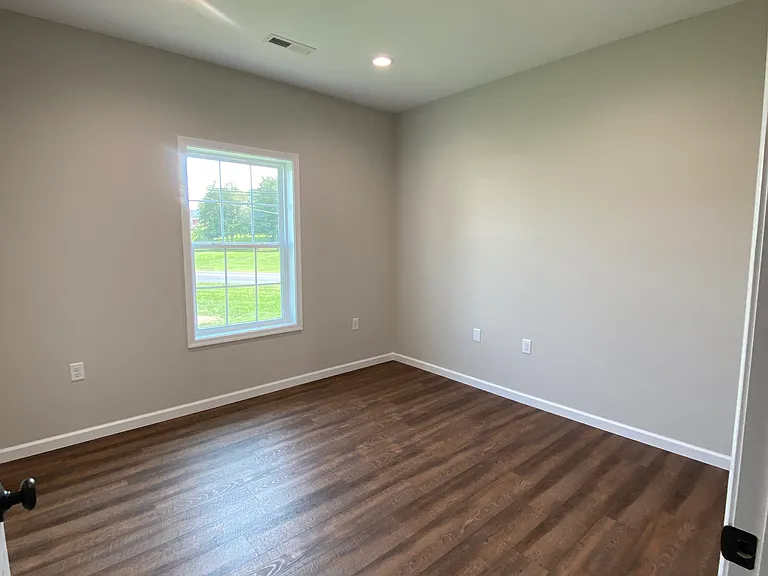 800 Massanutten Ave — Photo 6