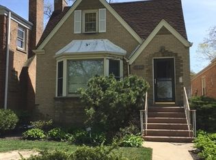 6739 N Sacramento Ave, Chicago, IL 60645