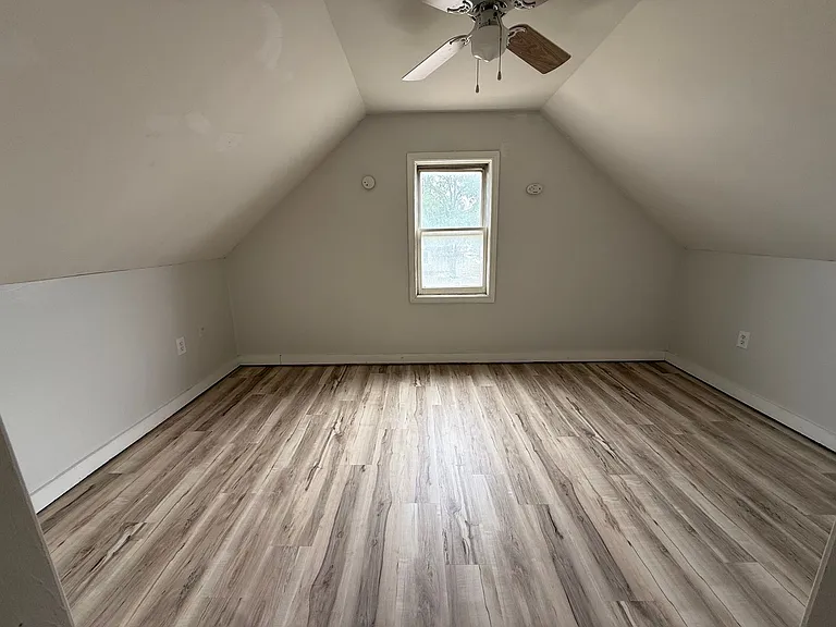 2202 D Ave — Photo 25