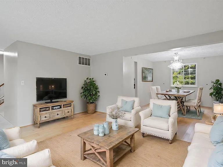 8463 Monarch Ct — Photo 56