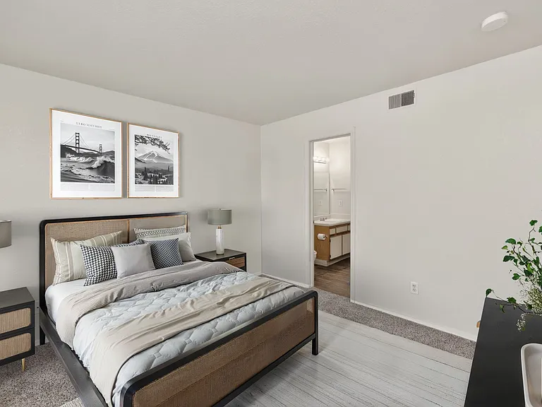 Aurora (Classic) - 1 Bed / 1 Bath - 700 Sq.Ft.