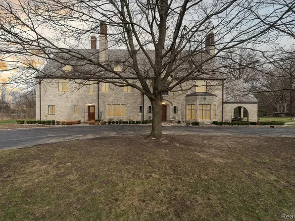 925 Avon St, Flint, MI 48503