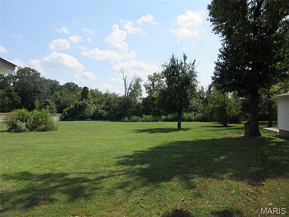 5th image of 2744 Barron Rd