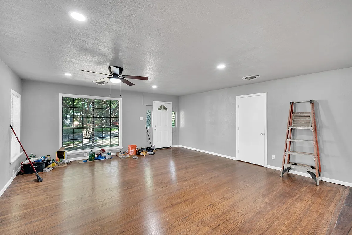 Building Photo - 772 Fernwood St