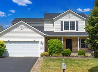 8839 Meadow Grass Ln, Lewis Center, OH 43035