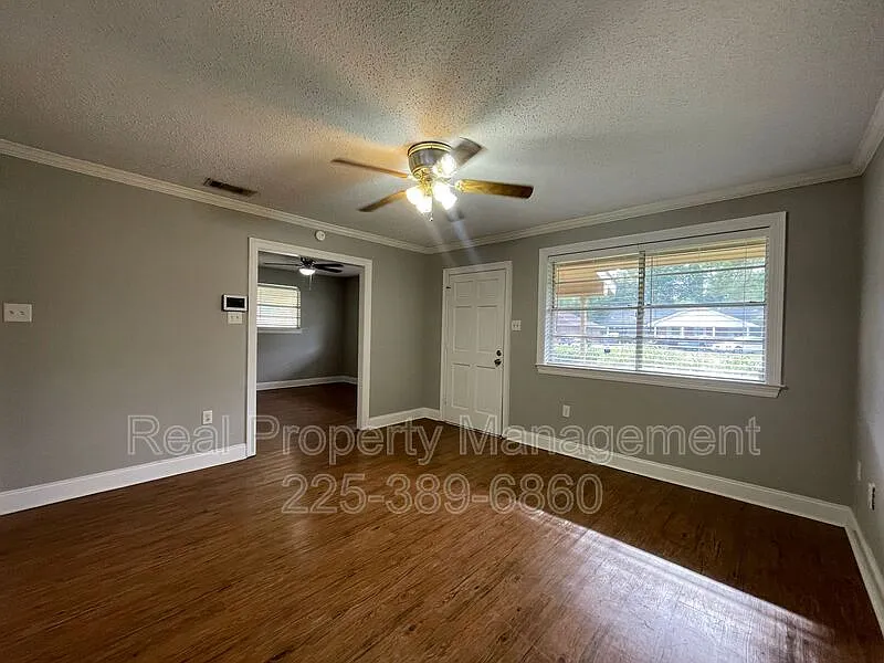 3 bed, 2.0 bath, 1362 sqft, $1,750 — Photo 4