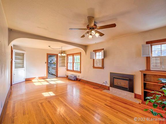 3rd image of 1511 Rainbow Ave