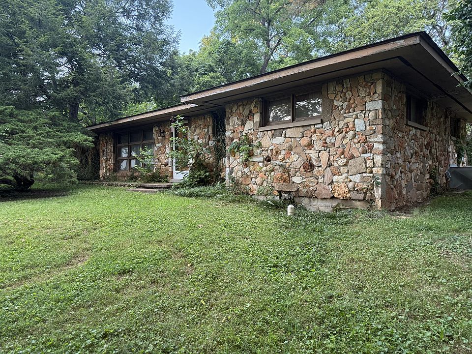 1st image of 887 Elwood Dr