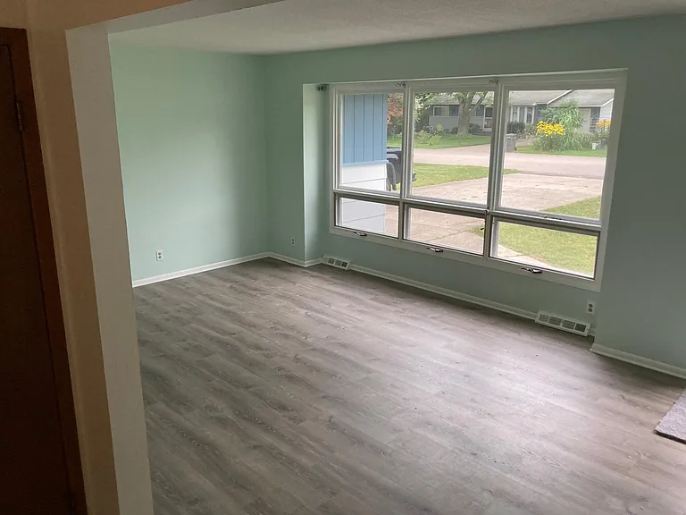 3445 Balsam Ave NE — Photo 6