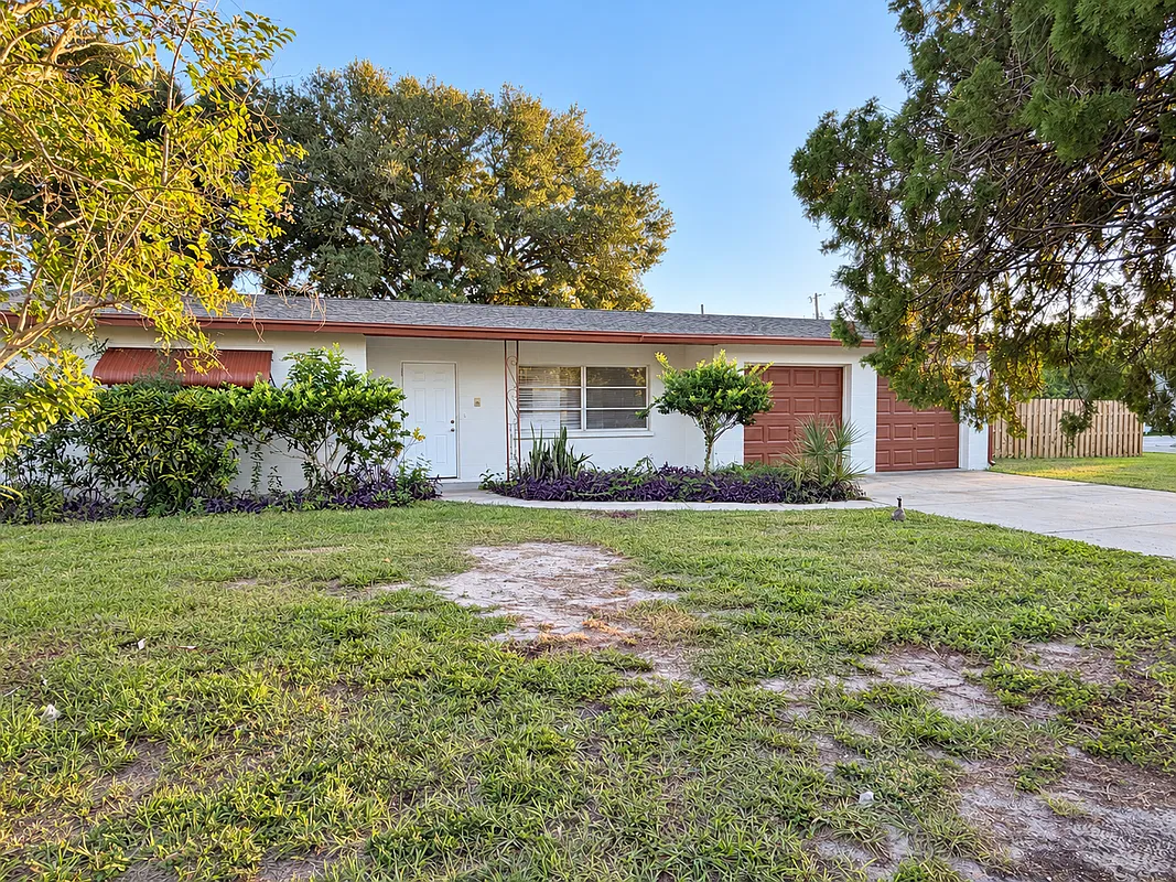 3 bed, 2.0 bath, 1416 sqft, $2,650 — Photo 1