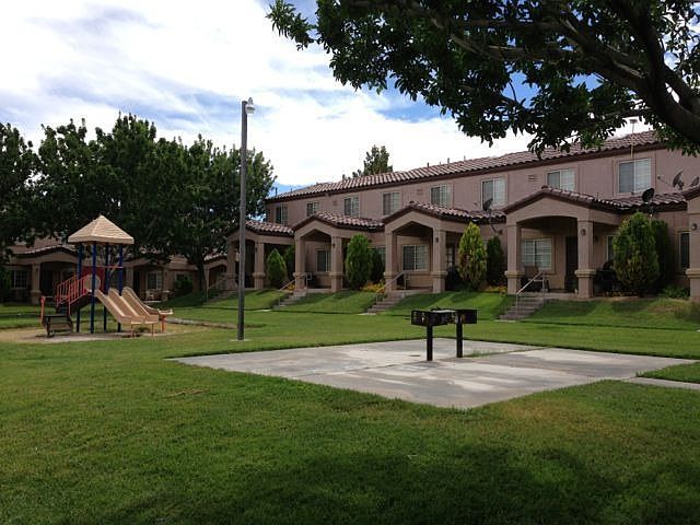 1st image of 2528 Sierra Luna Ave Unit 102