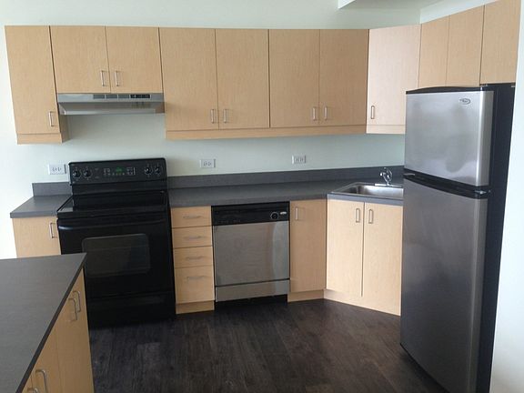 2nd image of 640 N Broad St APT 324