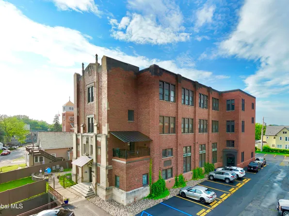 34 Williams Street, Mechanicville, NY 12118