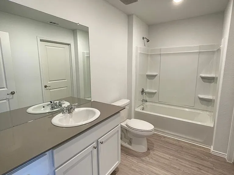 1019 Magrum Way — Photo 21