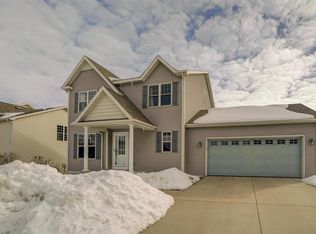 511 Shane Odonnell Dr, Deforest, WI 53532