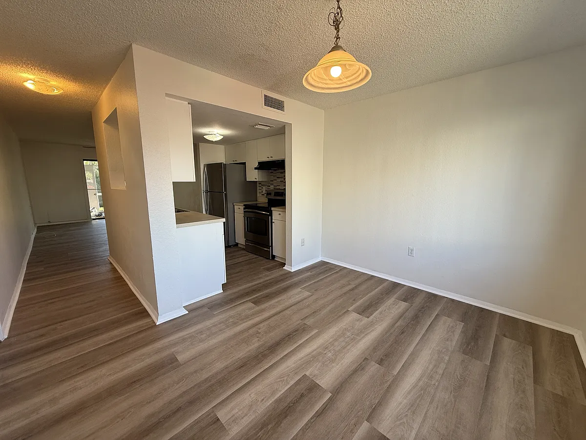 Photo 2 of 15 - 5310 26th St W - Bradenton, FL Dining Area - 5310 26th St W