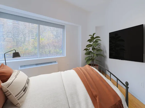 180 Riverside Boulevard image 22 of 71