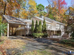 602 Red Maple Dr, Manakin Sabot, VA 23103