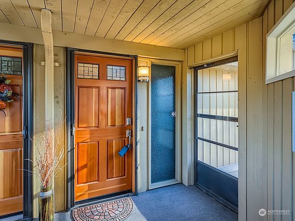 4th image of 25124 142nd Ave SE #B