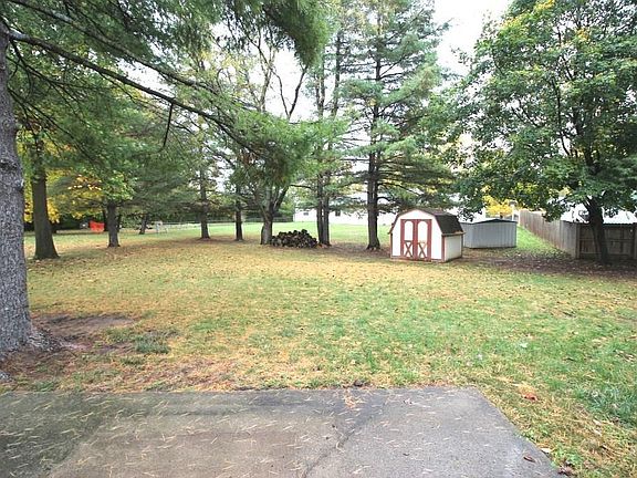 2nd image of 7607 Natchez Ct