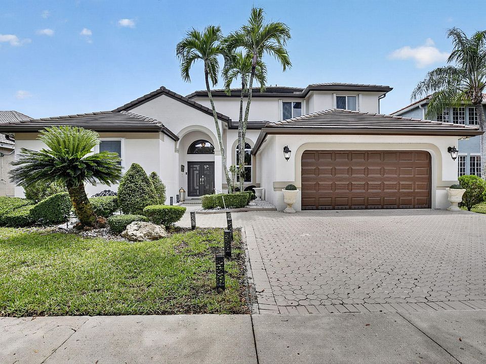 1st image of 711 Heritage Way