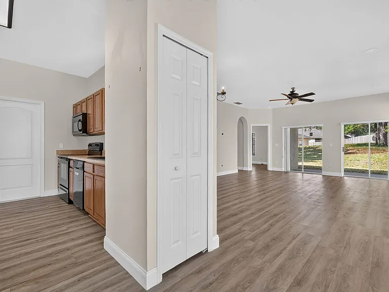 1421 Kellogg Dr — Photo 4