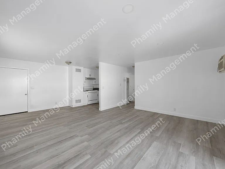 1015 Doyle Pl #4 — Photo 4