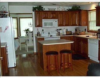 4th image of 103 Valley View Dr