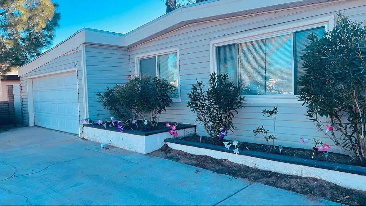 3 bed, 1166 sqft, $1,895 — Photo 1