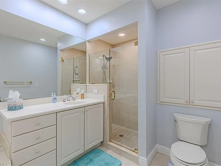 7837 Hawthorne Dr #1102 — Photo 17