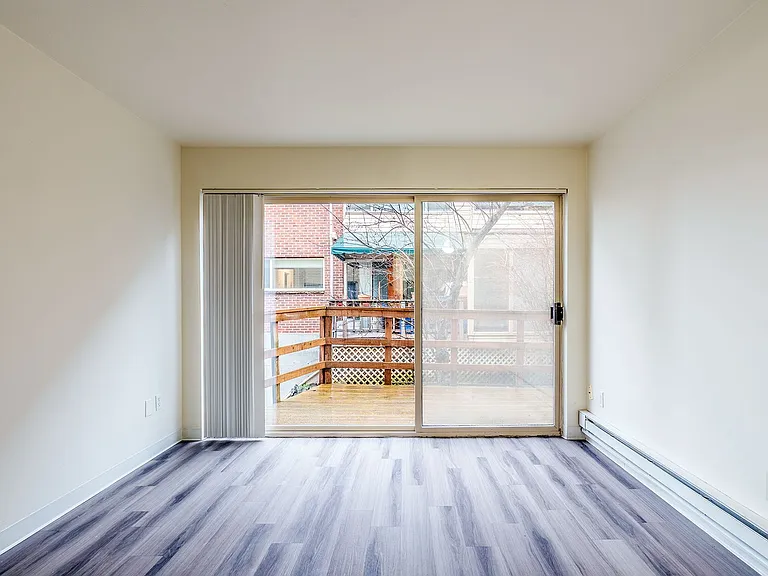 Mondrian Apartments — Photo 4