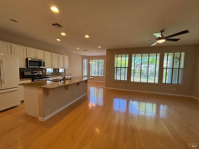 505 Marianna Pl — Photo 11