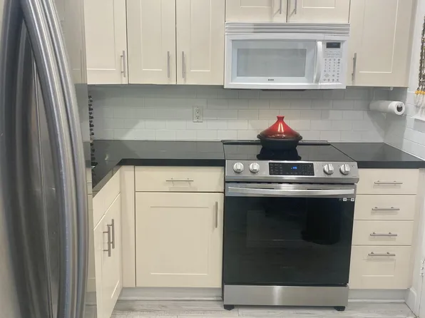 800 West Ave, Miami Beach, FL