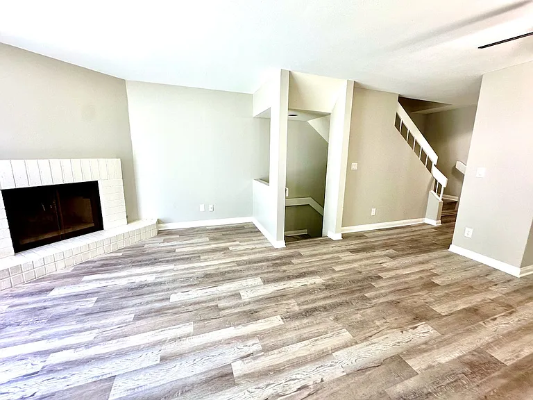 821 America Way — Photo 4