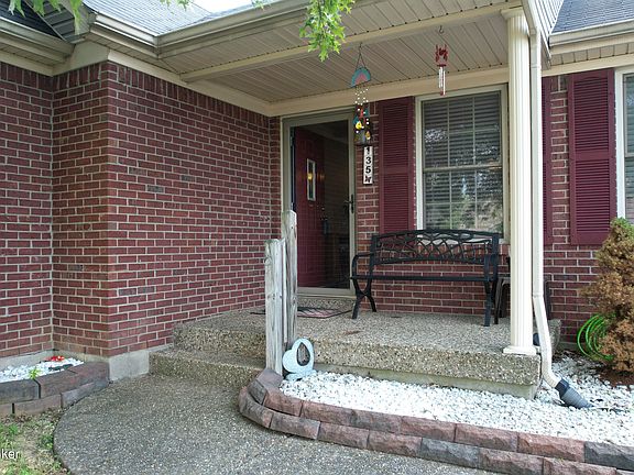2nd image of 135 Aulbern Dr W