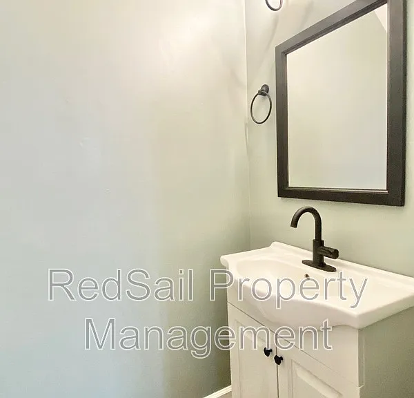 100 Zinfandel Rd — Photo 4