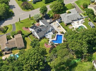 31 Deer Run, East Islip, NY 11730