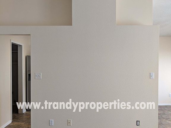 5th image of 2810 Eastridge Ct