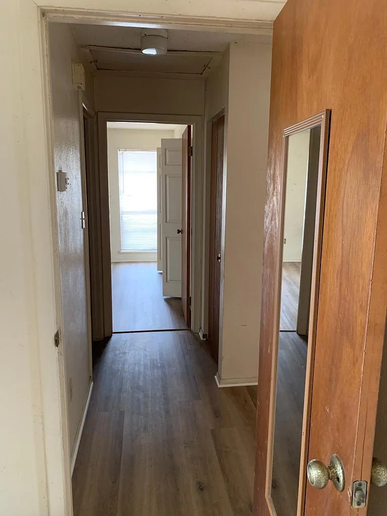 2 bed, 855 sqft, $1,100 — Photo 4