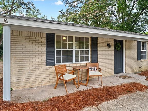 2nd image of 5139 Guinevere Dr
