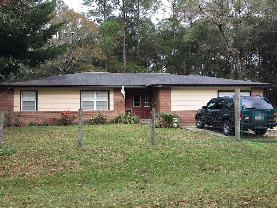 1st image of 6307 NW 61st Ln